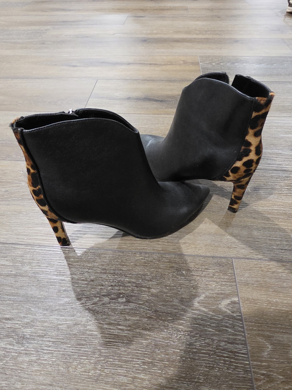 Nine West Black Ankle Booties with Leopard-Print Heel